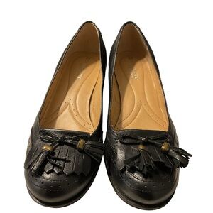 Naturalizer Classic Black Loafers with Tassels
